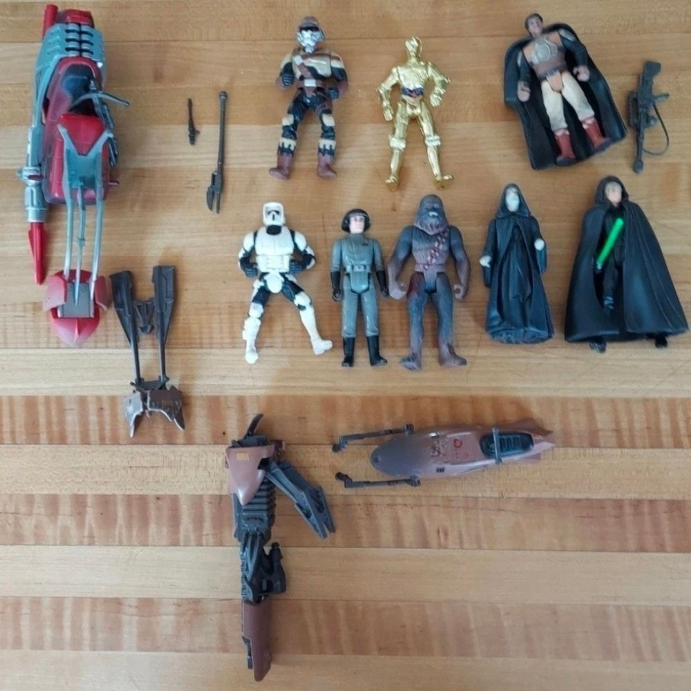 Vintage Kenner Star Wars Action Figure Lot Accessories C3PO Luke Skywalker Lando